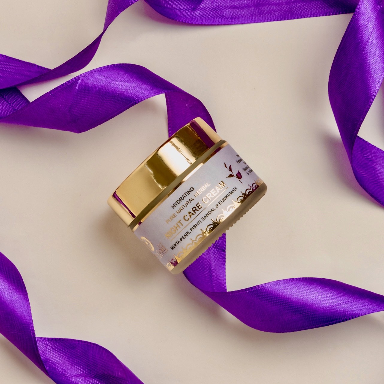 Hydrating Night Care Cream With Mukta Pishti Sandal & Kumkumadi