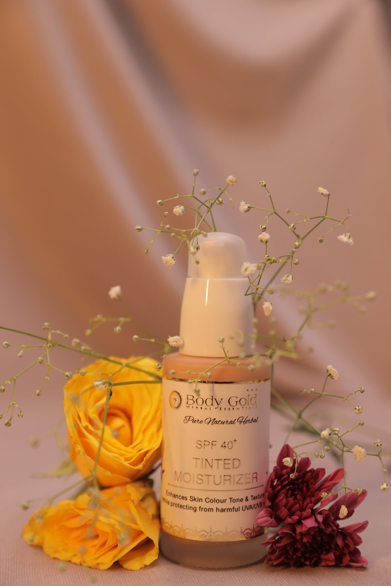 SPF 40+ TINTED MOISTURIZER