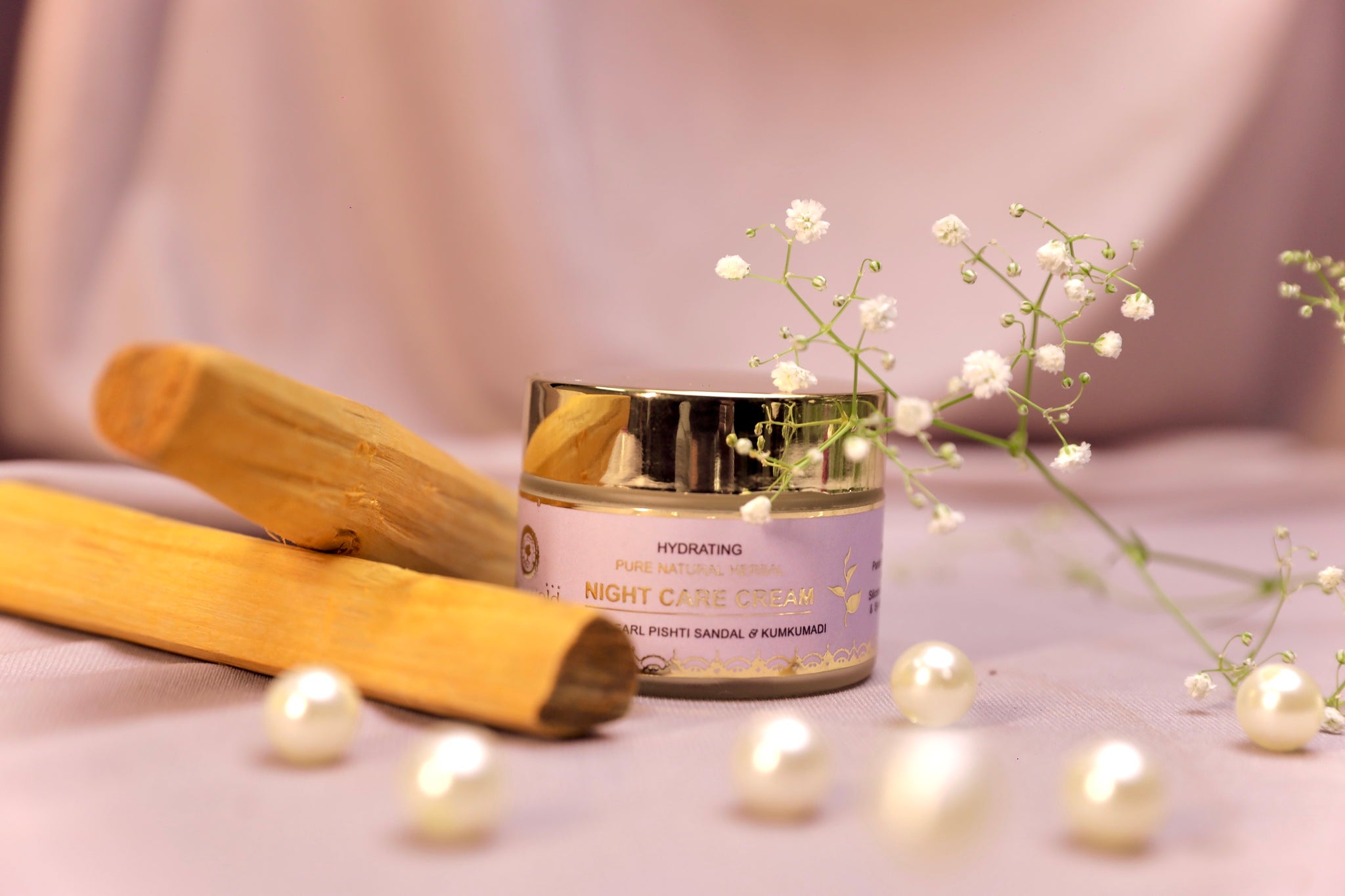 Hydrating Night Care Cream With Mukta Pishti Sandal & Kumkumadi